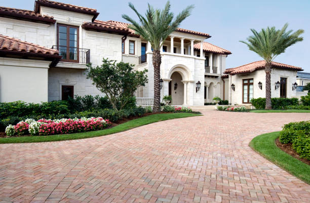  Manitowoc, WI Driveway Pavers Pros